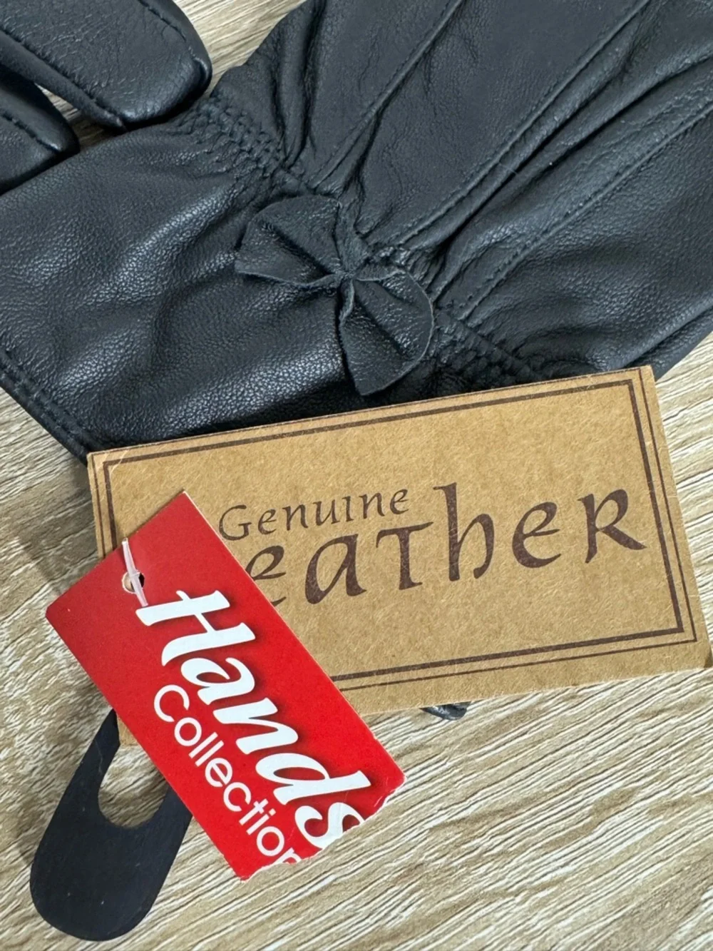 Ladies Size M/L Black Genuine Leather Lined Gloves